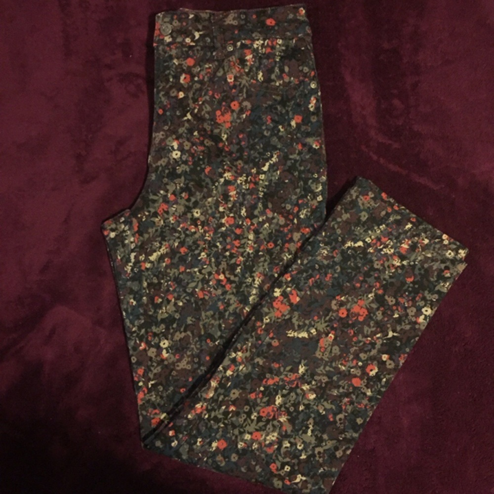 Gloria Vanderbilt Slim Leg Pants